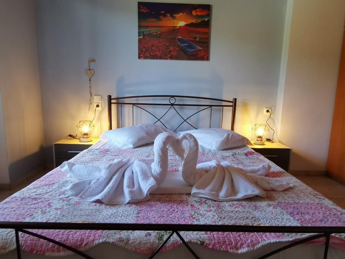 Iris Studios Áyios Nikítas Esterno foto