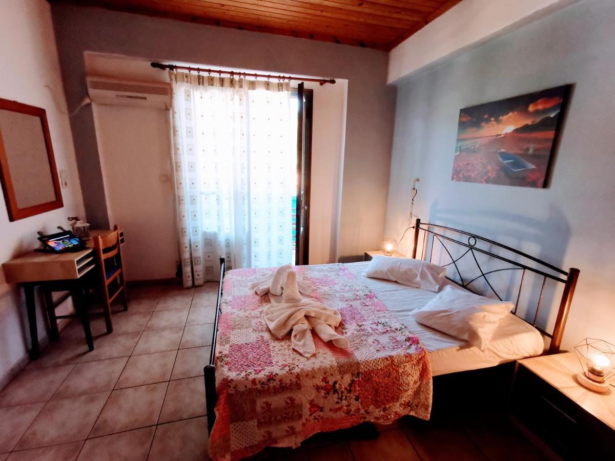 Iris Studios Áyios Nikítas Esterno foto