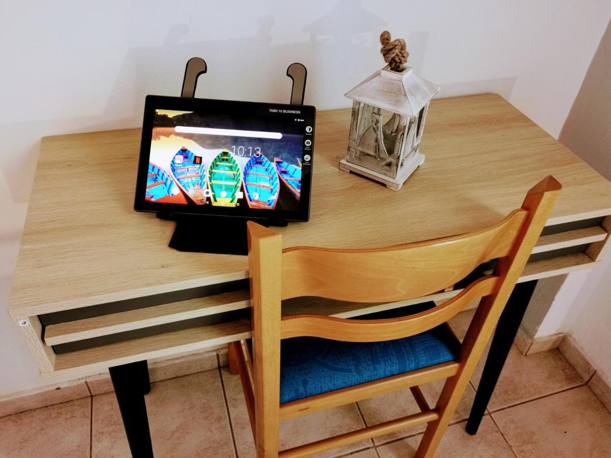Iris Studios Áyios Nikítas Esterno foto